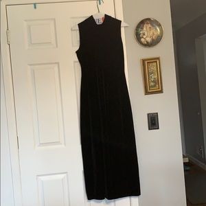 Long black dress- castor